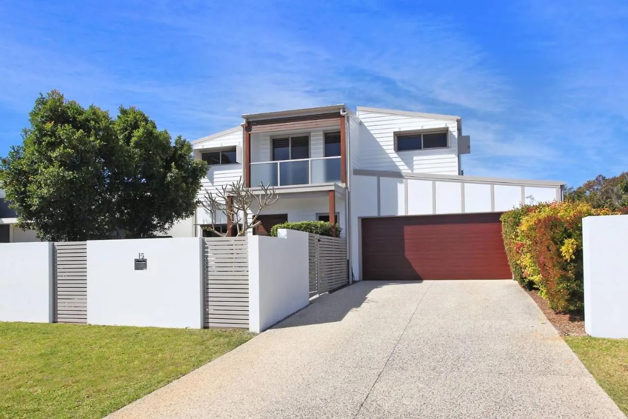 15 Wave Crescent Villa Marcoola Australia