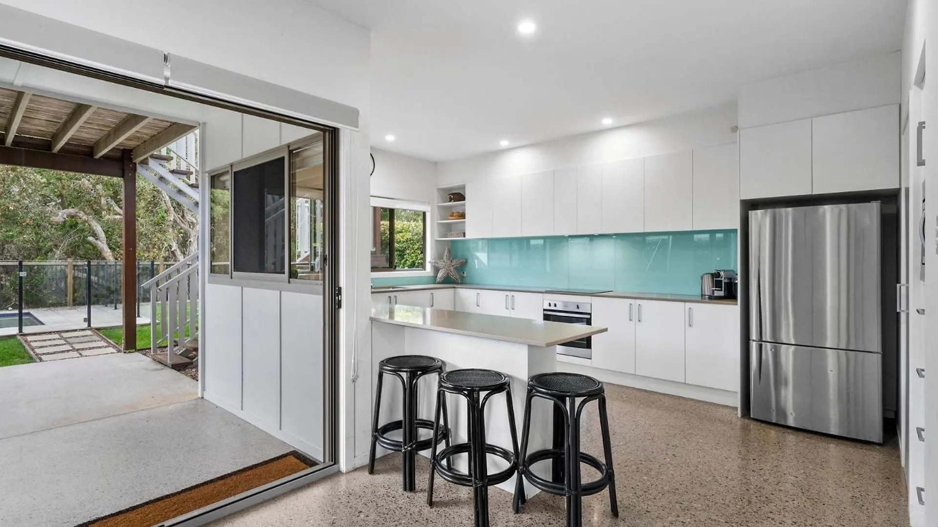 15 Wave Crescent Villa Marcoola Australia